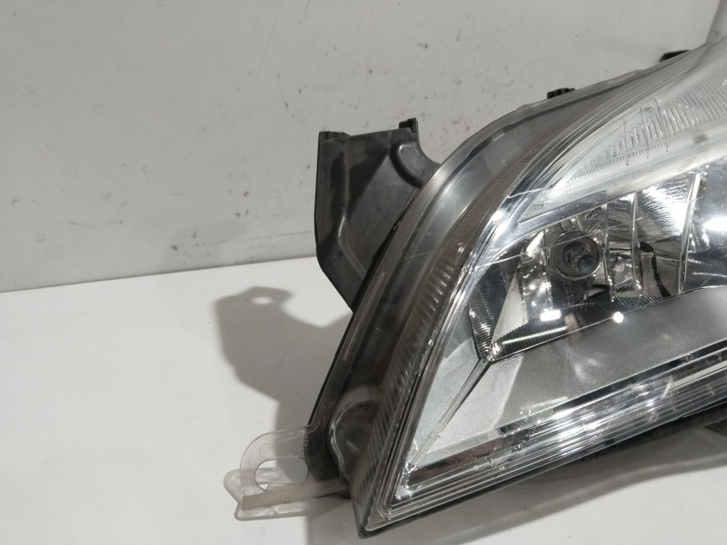 Recambio de faro izquierdo para opel astra j (p10) 1.6 (68) referencia OEM IAM 13253646  1EG01001131