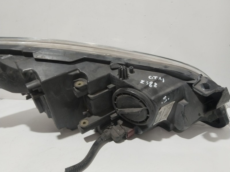 Recambio de faro izquierdo para opel astra j (p10) 1.6 (68) referencia OEM IAM 13253646  1EG01001131