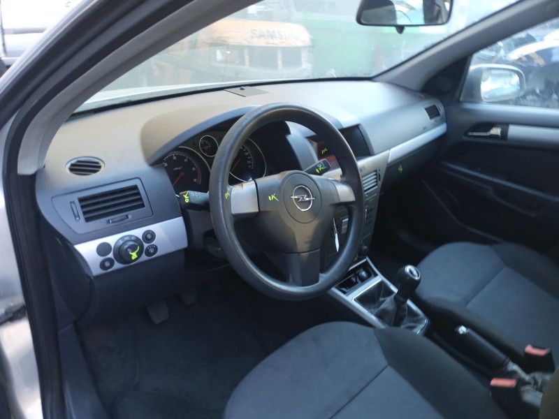 opel astra h (a04) del año 2004 opel astra h (a04) del año 2004