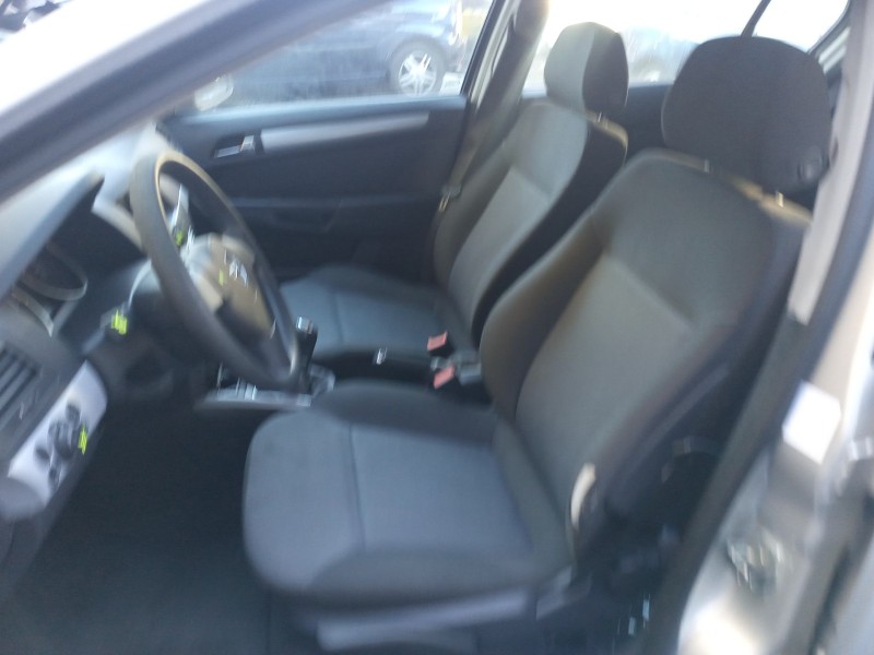 opel astra h (a04) del año 2004 opel astra h (a04) del año 2004