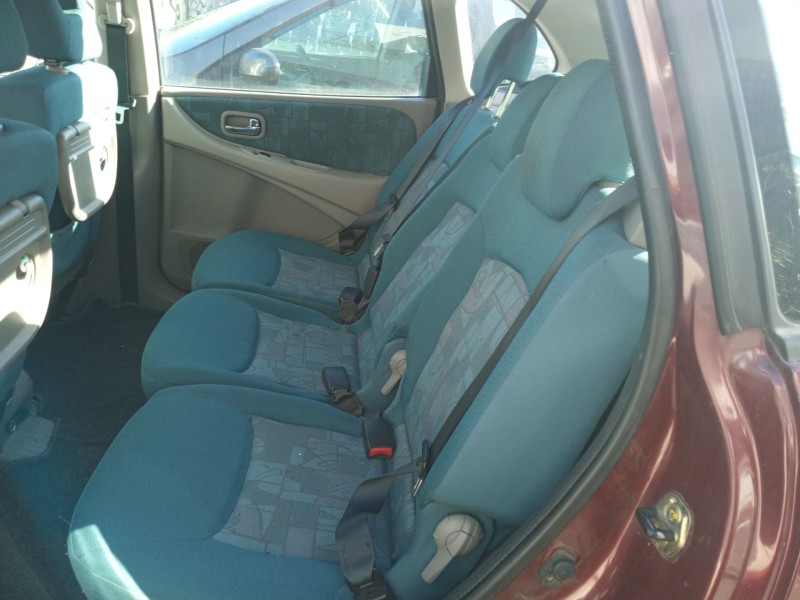 nissan almera tino (v10) del año 2002 nissan almera tino (v10) del año 2002