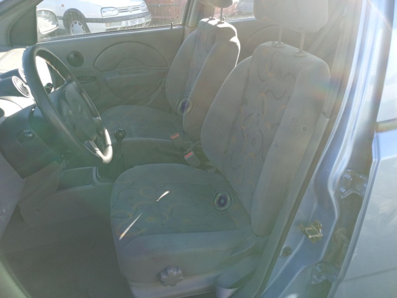 daewoo kalos sedán (klas) del año 2003