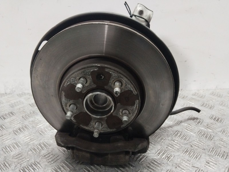 Recambio de mangueta delantera derecha para opel astra j (p10) 1.6 (68) referencia OEM IAM 13319481  