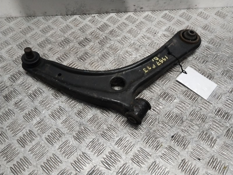 Recambio de brazo suspension inferior delantero derecho para dodge caliber s referencia OEM IAM 5105040AA  