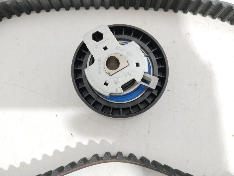 Recambio de kit de distribucion para ford fiesta iii (gfj) 1.3 cat referencia OEM IAM 1611873780  