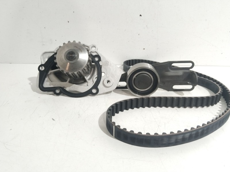Recambio de kit de distribucion para peugeot 205 i (741a/c) 1.6 gti referencia OEM IAM 1611898580  082912