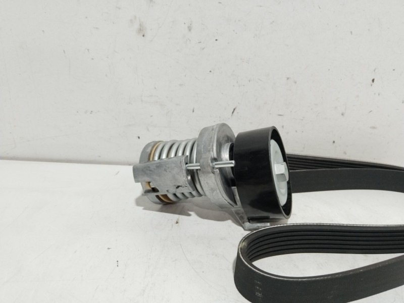 Recambio de kit de distribucion para material nuevo referencia OEM IAM 1648204580  