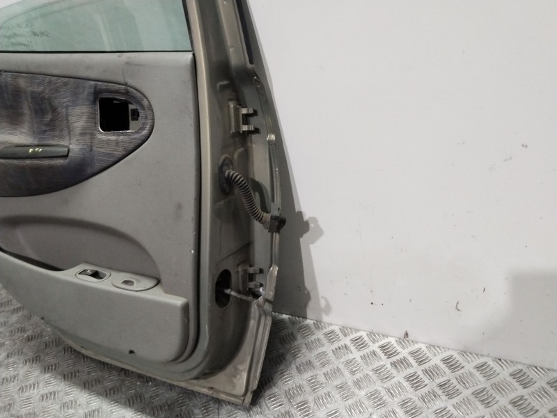 Recambio de puerta trasera izquierda para renault scenic rx4 (ja0) referencia OEM IAM  VERDE 
