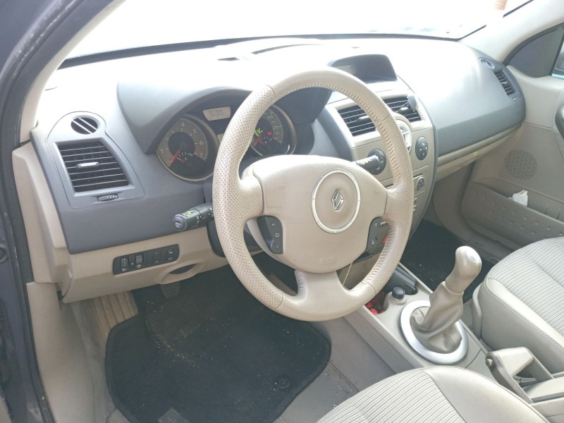 renault megane ii sedán (lm0/1_) del año 2006