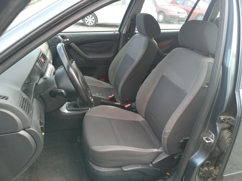 skoda octavia i combi (1u5) del año 2003 skoda octavia i combi (1u5) del año 2003