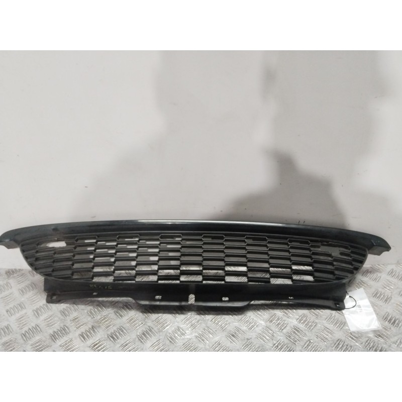 Recambio de rejilla delantera para mini mini (r56) cooper referencia OEM IAM 51110404122  