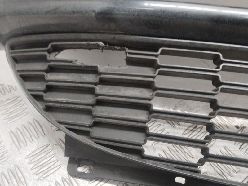 Recambio de rejilla delantera para mini mini (r56) cooper referencia OEM IAM 51110404122  