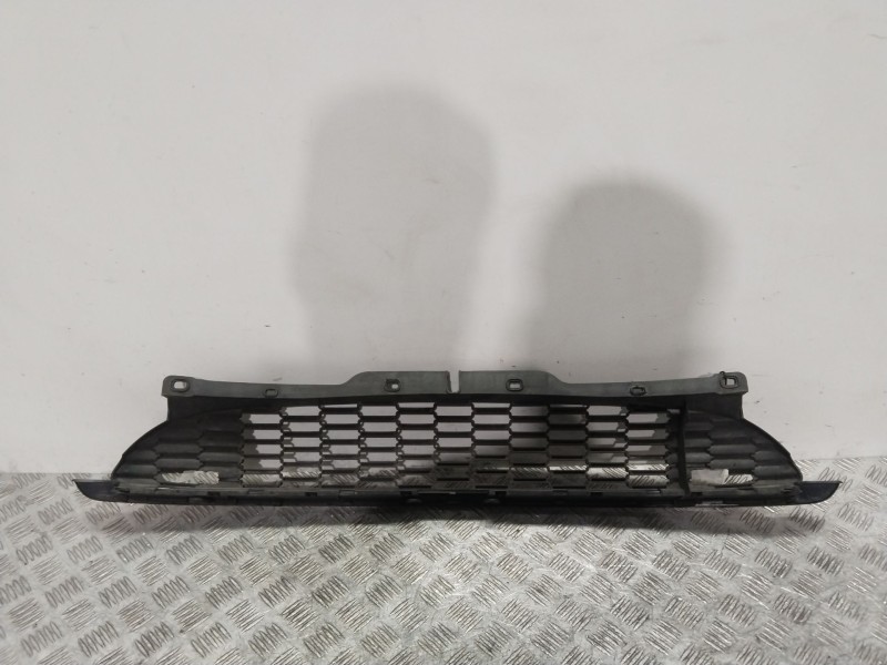 Recambio de rejilla delantera para mini mini (r56) cooper referencia OEM IAM 51110404122  