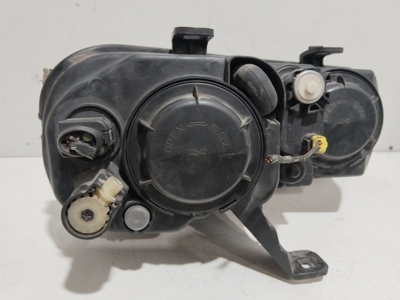 Recambio de faro izquierdo para rover 25 i hatchback (rf) 2.0 idt referencia OEM IAM XBC002940L  