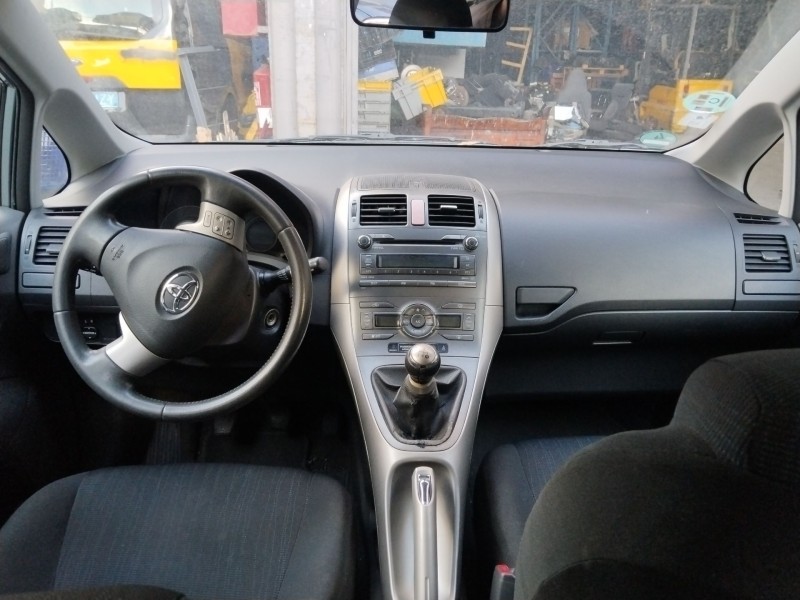 toyota auris (_e15_) del año 2007