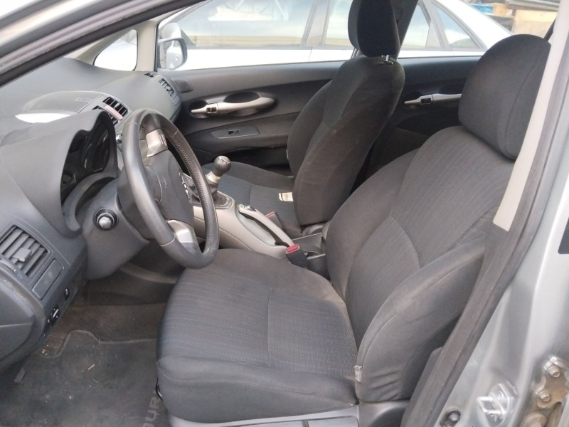 toyota auris (_e15_) del año 2007