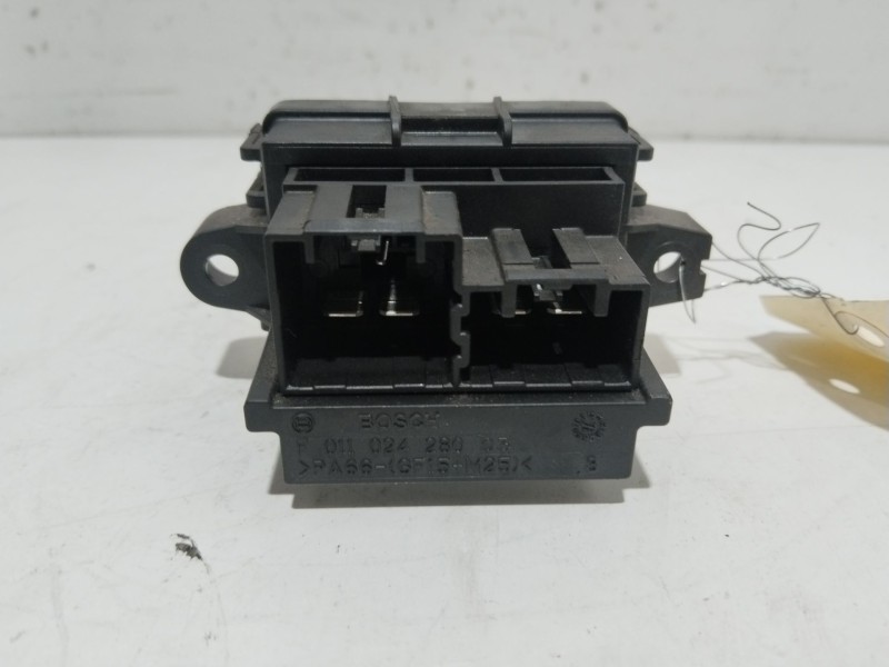 Recambio de resistencia calefaccion para opel astra h sedán (a04) 1.7 cdti (l69) referencia OEM IAM 13503201  