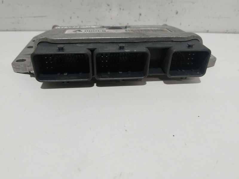 Recambio de centralita motor uce para renault scenic ii emotion referencia OEM IAM 8200611648 8200509516 