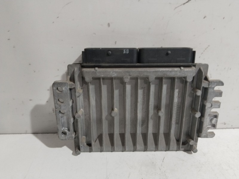 Recambio de centralita motor uce para daewoo kalos 1.2 se referencia OEM IAM 96376653  