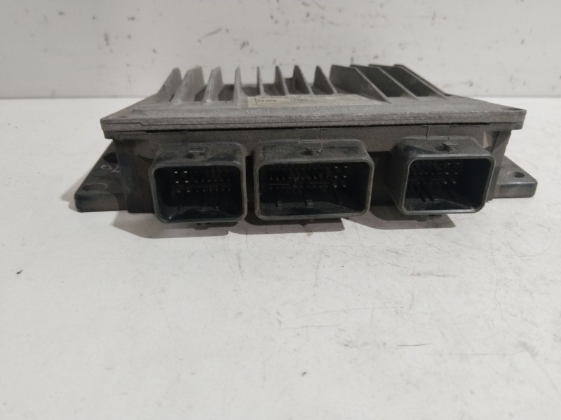 Recambio de centralita motor uce para nissan micra (k12e) acenta referencia OEM IAM 23710AY91A  