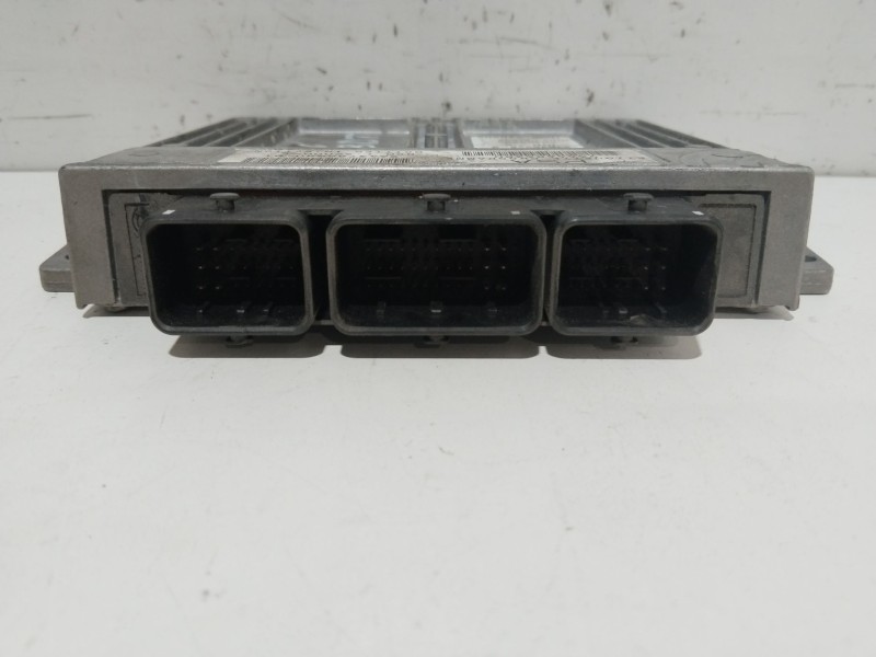 Recambio de centralita motor uce para peugeot 206 berlina xt referencia OEM IAM 9644486380  