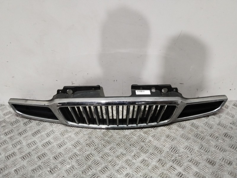 Recambio de rejilla delantera para daewoo tacuma (u100) 1.6 referencia OEM IAM   
