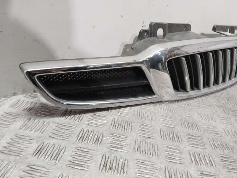 Recambio de rejilla delantera para daewoo tacuma (u100) 1.6 referencia OEM IAM   