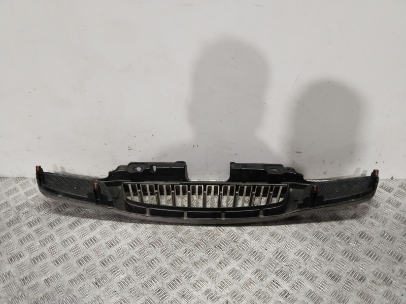 Recambio de rejilla delantera para daewoo tacuma (u100) 1.6 referencia OEM IAM   