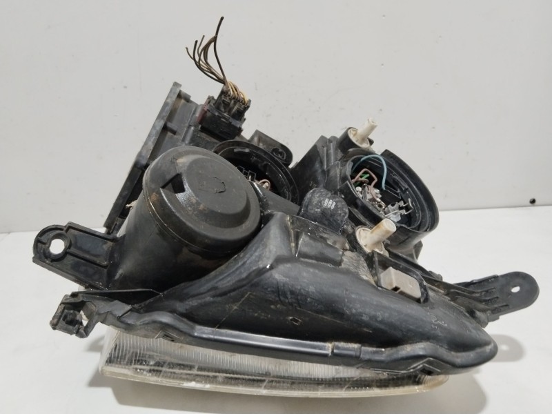 Recambio de faro derecho para opel meriva cosmo referencia OEM IAM 93175365  8908560