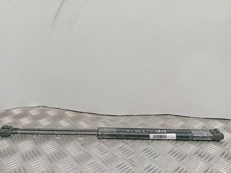 Recambio de amortiguadores maletero / porton para opel astra f berlina gl referencia OEM IAM 132721  