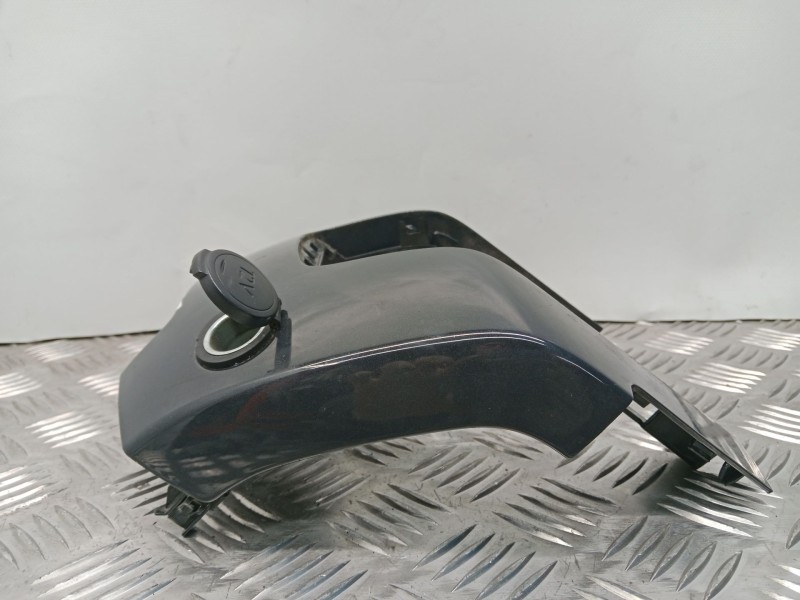 Recambio de moldura para peugeot 5008 (0u_, 0e_) 1.6 hdi referencia OEM IAM 9686531177  