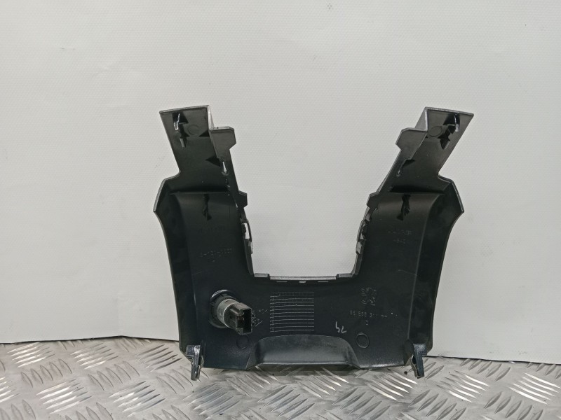 Recambio de moldura para peugeot 5008 (0u_, 0e_) 1.6 hdi referencia OEM IAM 9686531177  
