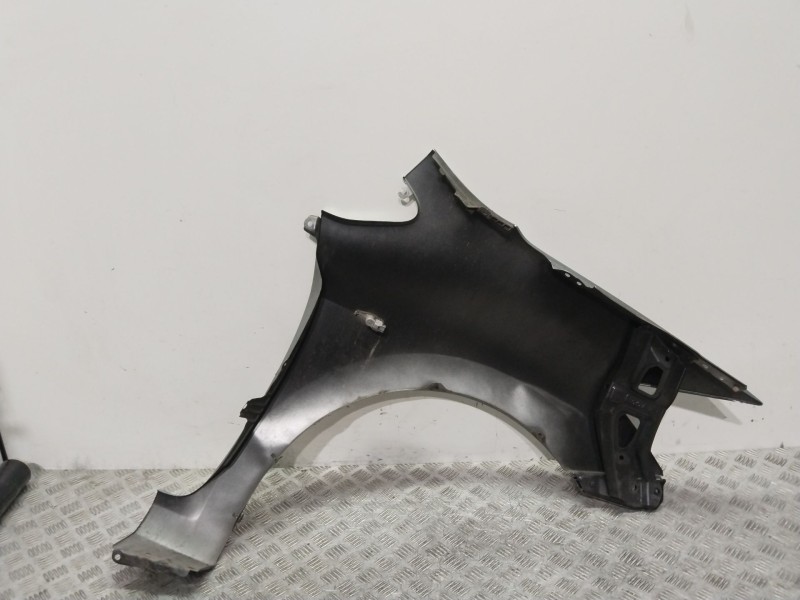 Recambio de aleta delantera izquierda para toyota auris (_e15_) 1.6 (zre151_) referencia OEM IAM 5380202100  GRIS