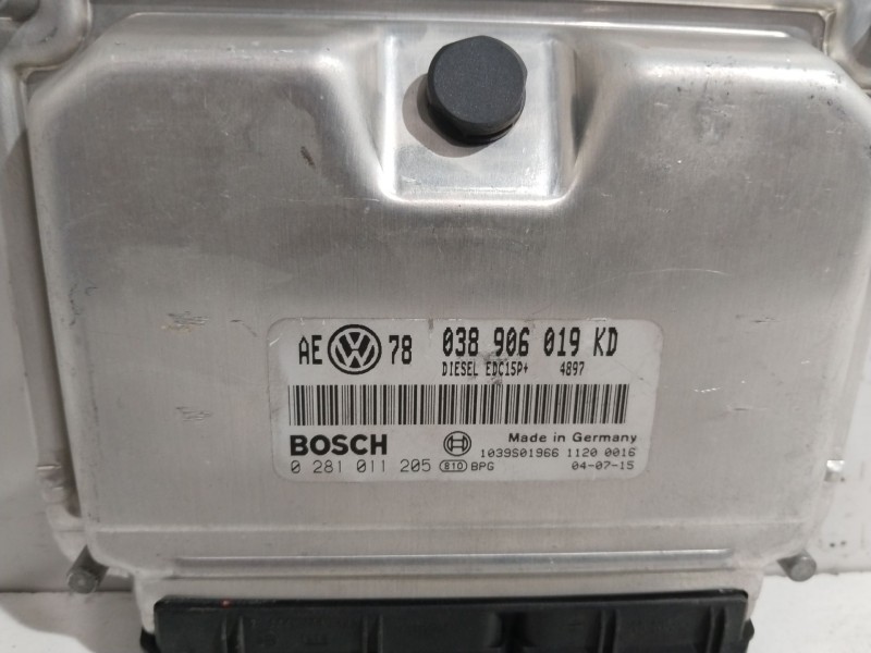 Recambio de centralita motor uce para volkswagen passat berlina (3c2) edition referencia OEM IAM 038906019KD  0281011205