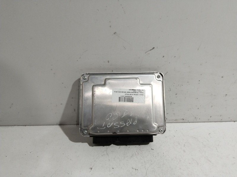 Recambio de centralita motor uce para volkswagen passat berlina (3c2) edition referencia OEM IAM 038906019KD  0281011205