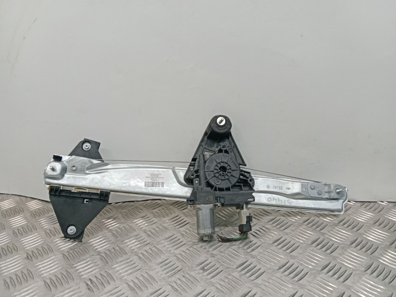 Recambio de elevalunas delantero izquierdo para dacia sandero ii 1.0 tce 90 gpf referencia OEM IAM 807212698R  