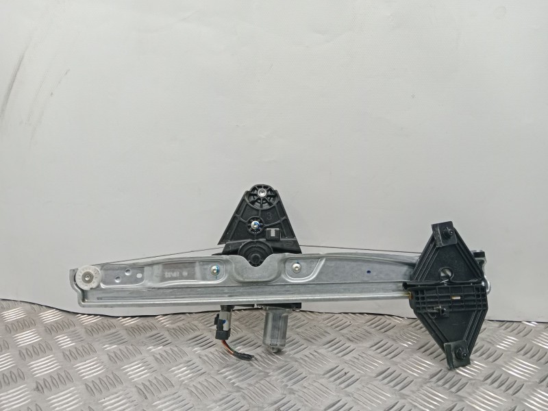 Recambio de elevalunas delantero izquierdo para dacia sandero ii 1.0 tce 90 gpf referencia OEM IAM 807212698R  