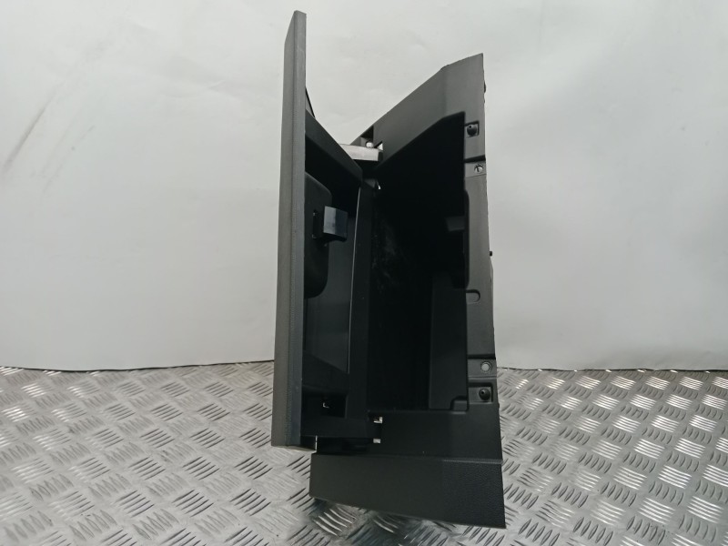 Recambio de guantera para dacia sandero ii 1.0 tce 90 gpf referencia OEM IAM 682523993R  