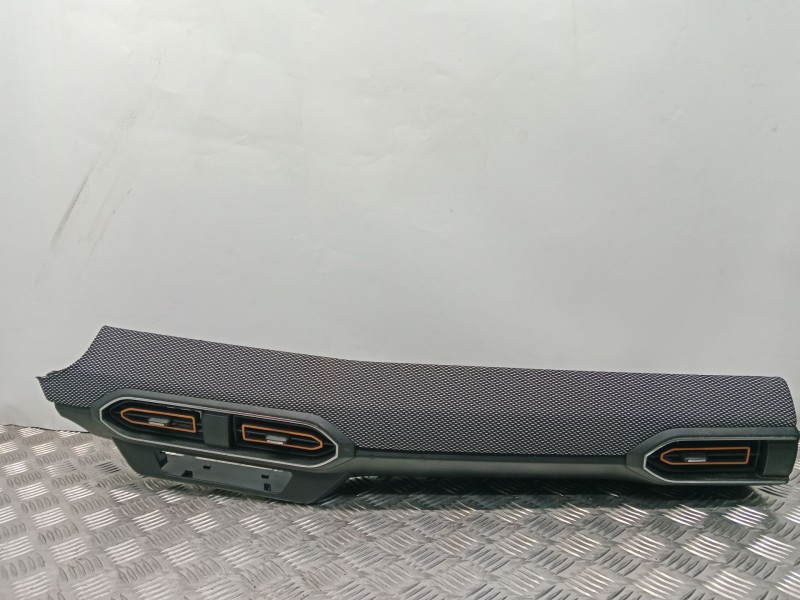 Recambio de rejilla aireadora para dacia sandero ii 1.0 tce 90 gpf referencia OEM IAM 683102674R  