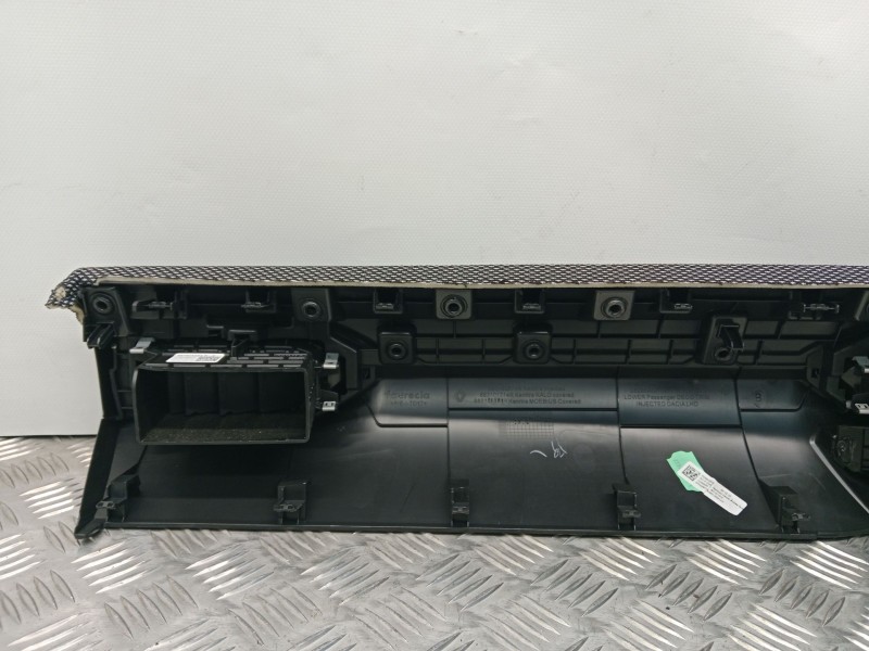Recambio de rejilla aireadora para dacia sandero ii 1.0 tce 90 gpf referencia OEM IAM 683102674R  