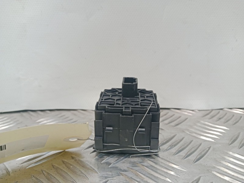 Recambio de mando luces para dacia sandero ii 1.0 tce 90 gpf referencia OEM IAM 251902972R  