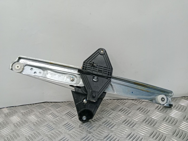 Recambio de elevalunas delantero derecho para dacia sandero ii 1.0 tce 90 gpf referencia OEM IAM 807206015R  