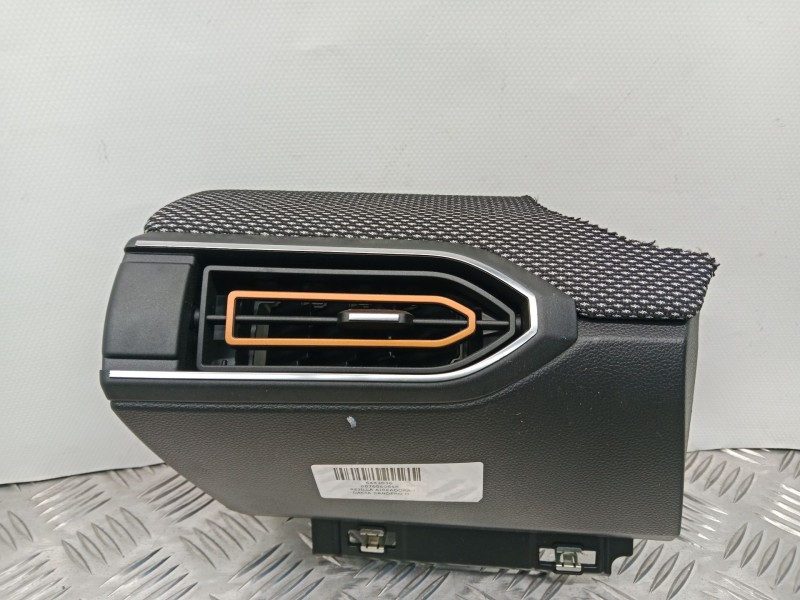 Recambio de rejilla aireadora para dacia sandero ii 1.0 tce 90 gpf referencia OEM IAM 687606085R  