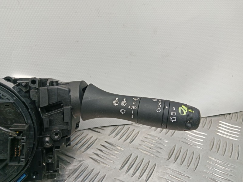 Recambio de mando multifuncion para dacia sandero ii 1.0 tce 90 gpf referencia OEM IAM 255670975RA  
