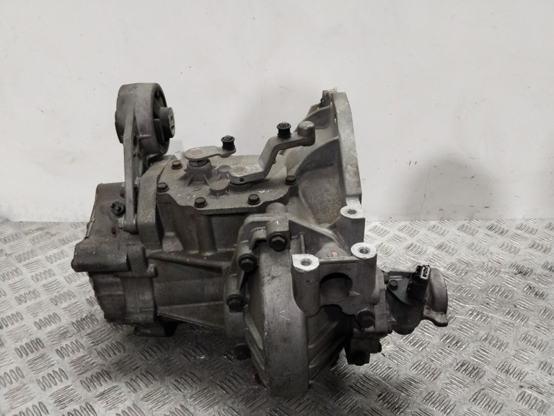 Recambio de caja cambios para chrysler voyager (rg) 2.5 crd lx referencia OEM IAM P04641928AF  