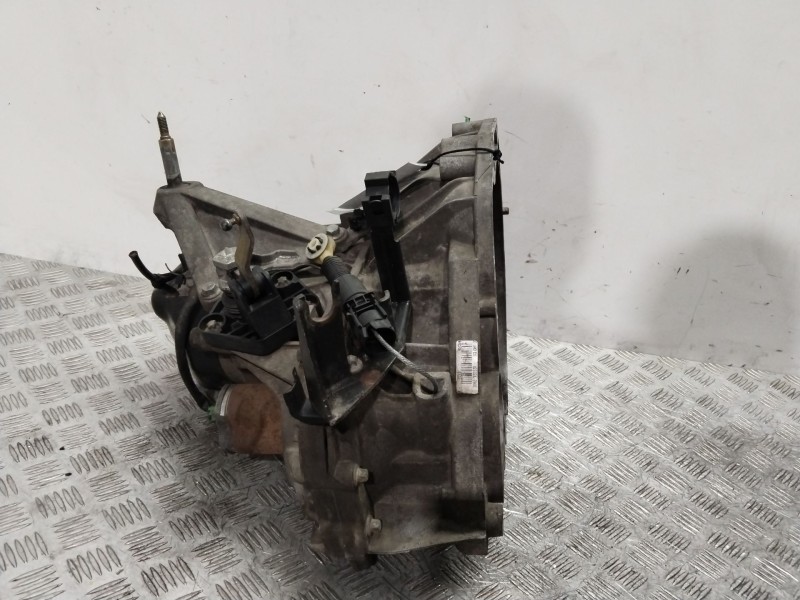 Recambio de caja cambios para nissan micra iii (k12) 1.2 16v referencia OEM IAM JH3103  