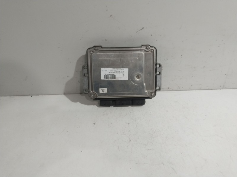 Recambio de centralita motor uce para peugeot 206+ básico referencia OEM IAM 0281012526  9666579080