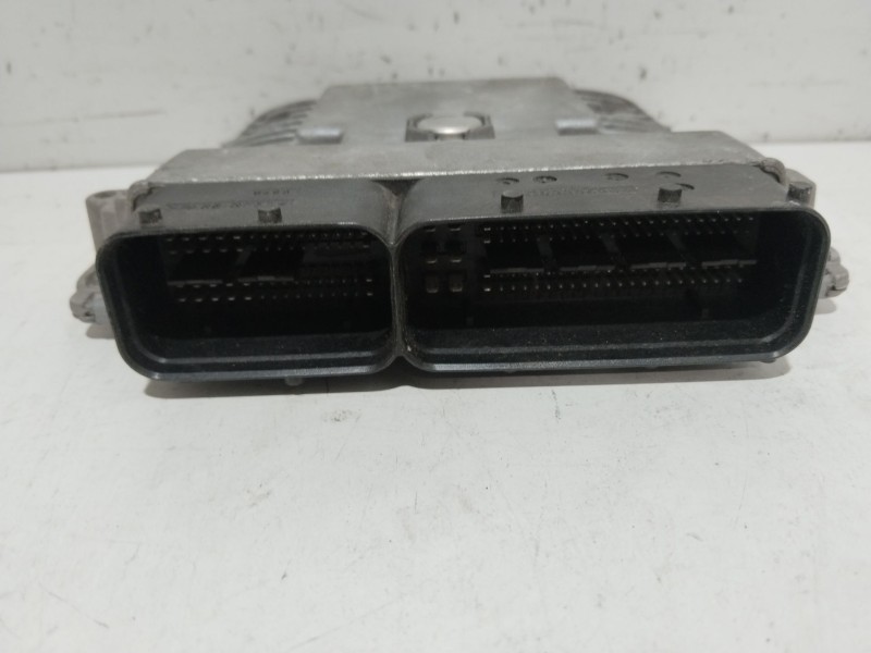 Recambio de centralita motor uce para volkswagen polo (6r1) advance referencia OEM IAM 03F906070GD  