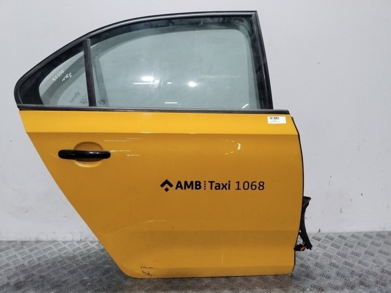 Recambio de puerta trasera derecha para skoda rapid (nh3, nk3, nk6) 1.6 tdi referencia OEM IAM 60U833055  
