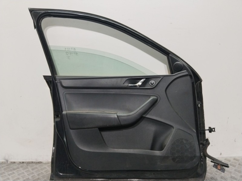 Recambio de puerta delantera izquierda para skoda rapid (nh3, nk3, nk6) 1.6 tdi referencia OEM IAM 60U831055  